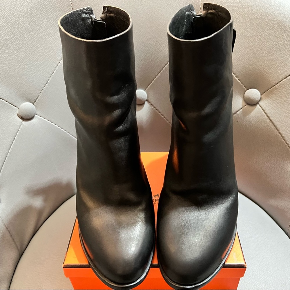 Rag & Bone Black Leather round-toed ankle booties